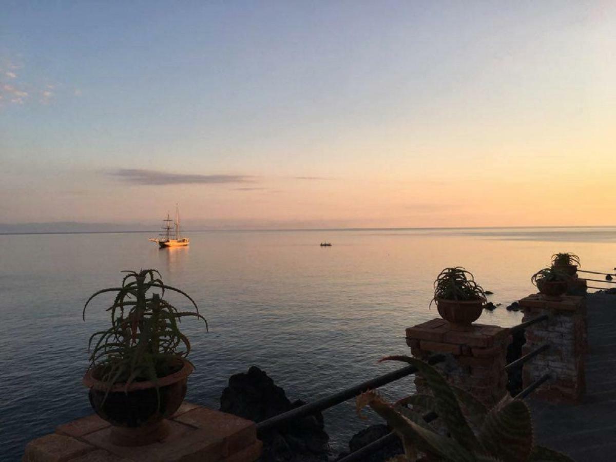 Hotel L'Ariana Isole Eolie - Una Esperienze Leni Extérieur photo